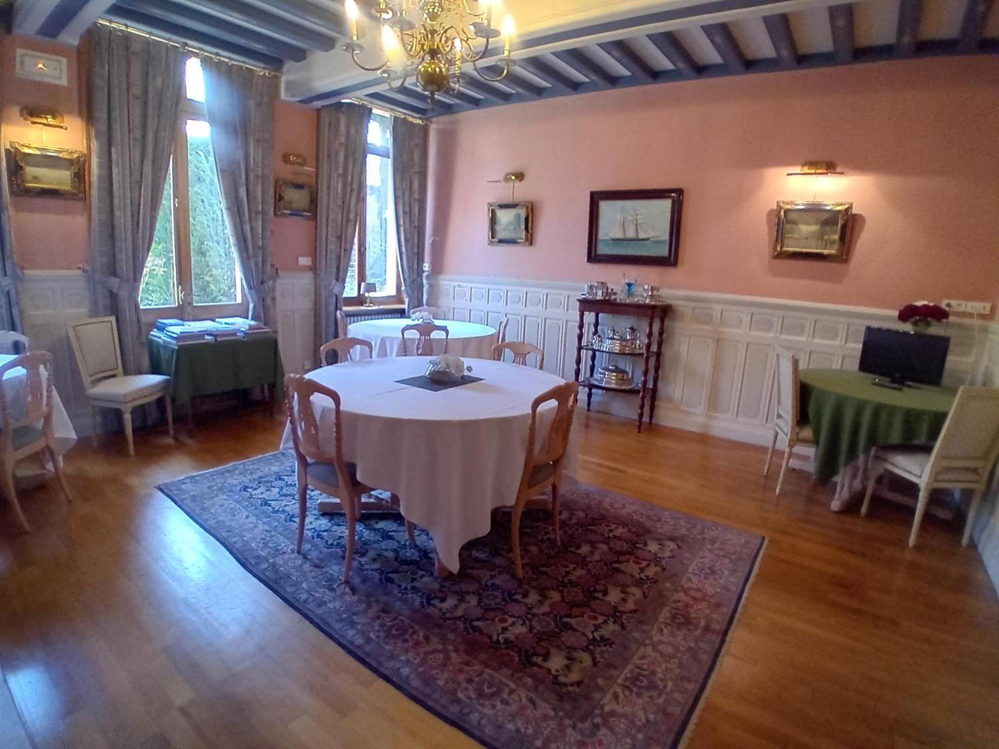 Hotel Particulier Des Canonniers Saint-Quentin  Bagian luar foto