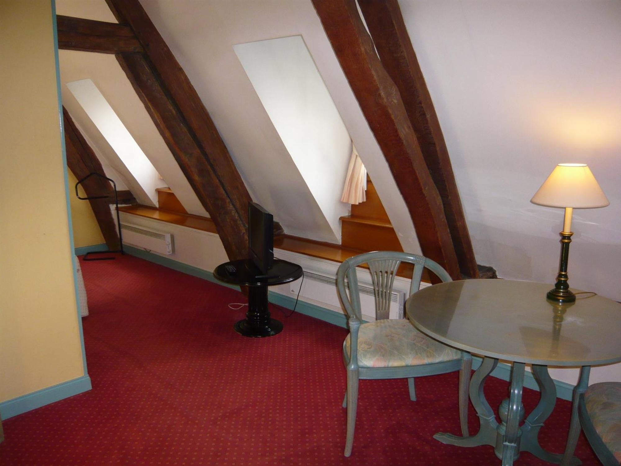 Hotel Particulier Des Canonniers Saint-Quentin  Ruang foto