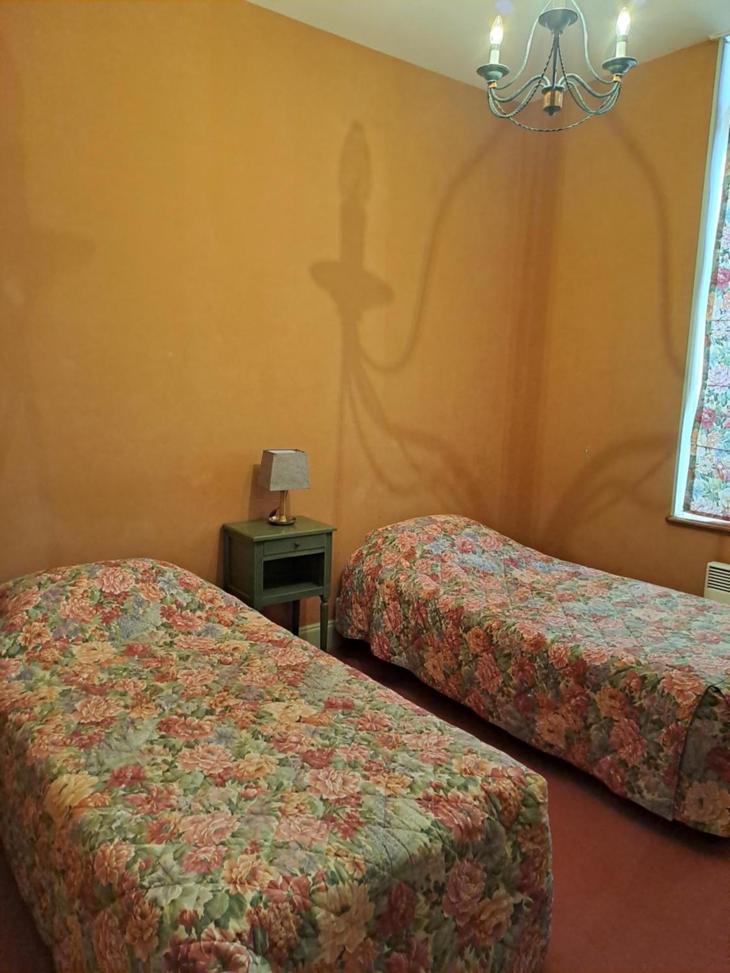 Hotel Particulier Des Canonniers Saint-Quentin  Ruang foto